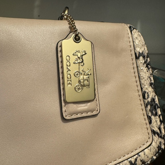 COACH light pink and snakeskin shoulder bag - Picture 4 of 12
